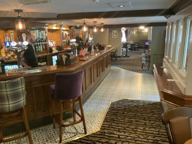 Swan & Talbot Inn 韦瑟比 外观 照片
